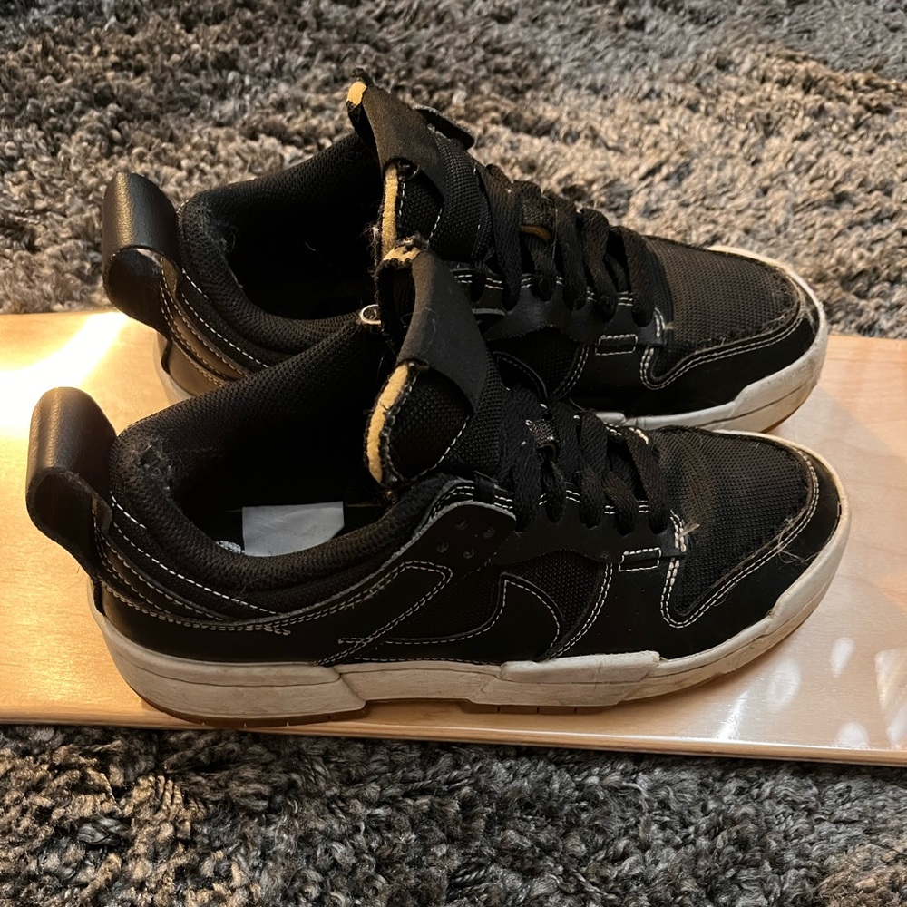 SOLD Women's Nike Dunk Low Disrupt 'Black Gum' shoes